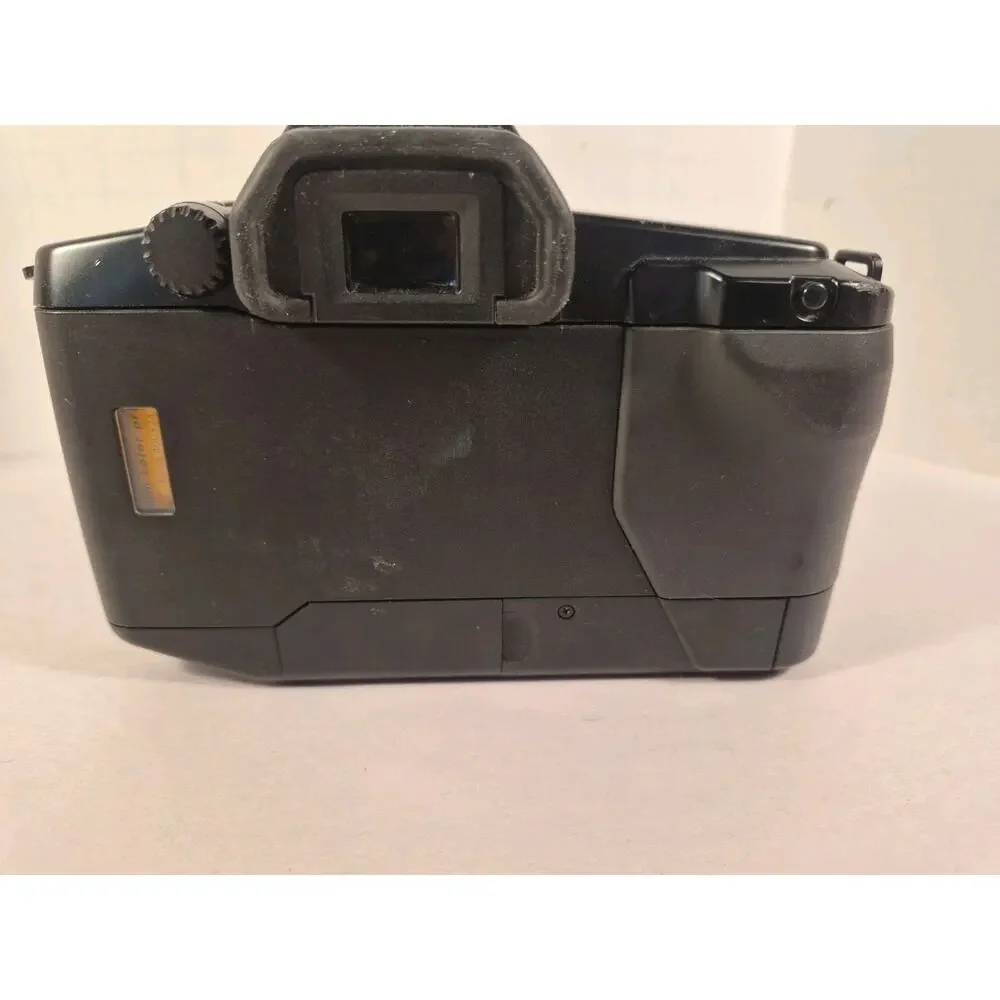 Canon EOS 650 Film Camera Body Parts Only Japan